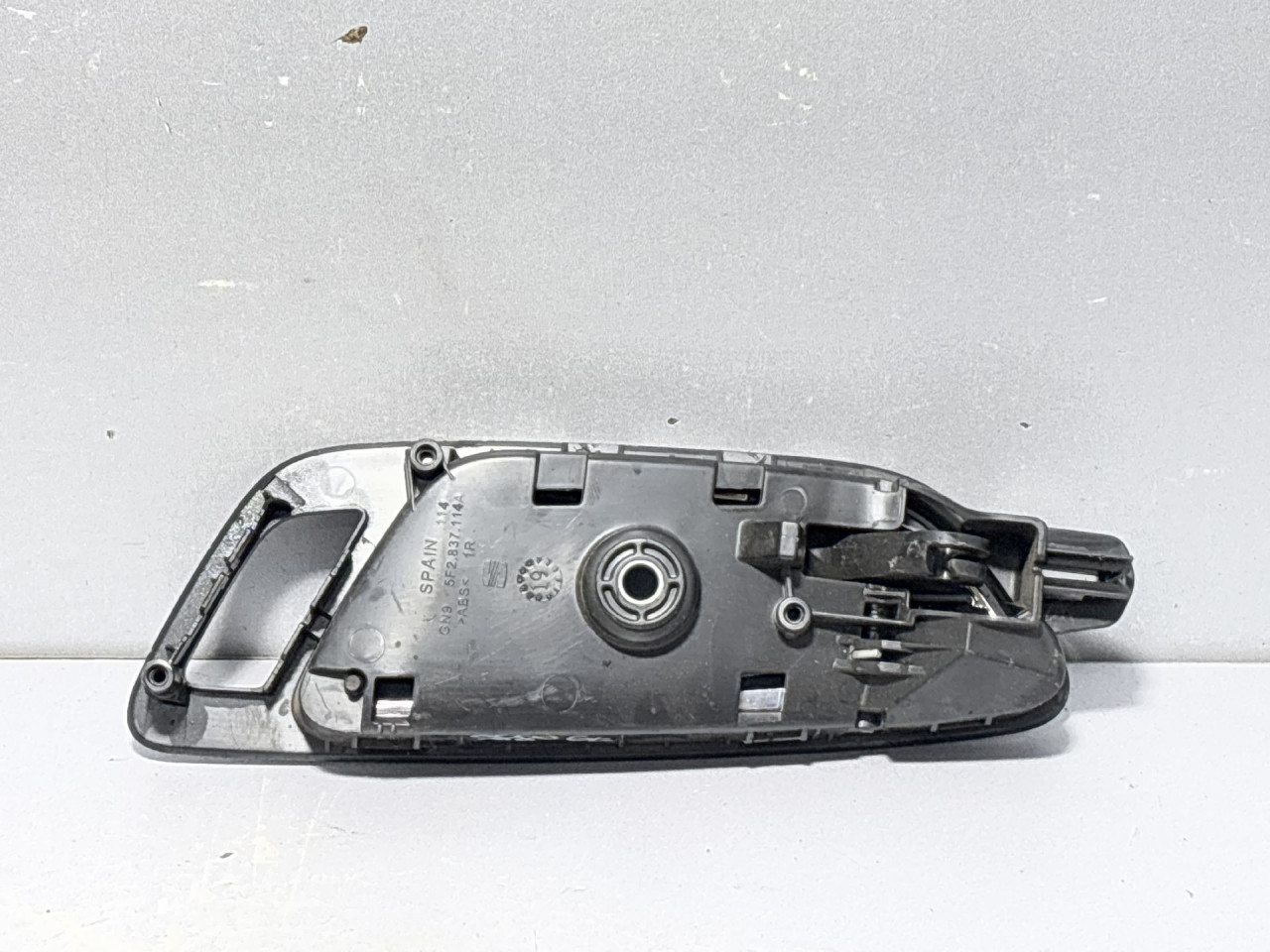 DIJELOVI RUCKA VRATA SEAT LEON > 17-20 5F2837114A