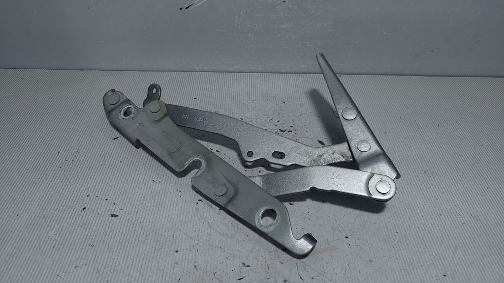 DIJELOVI BAGLAMA GEPEKA AUDI A6 > 04-08 4F5827302