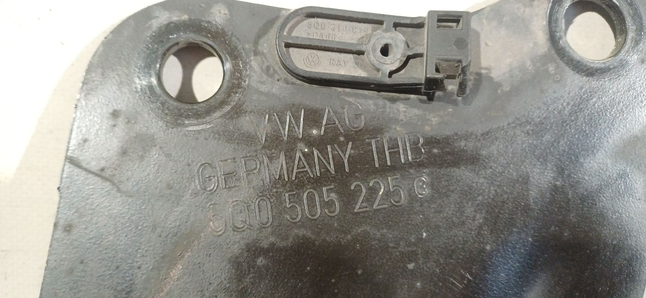 DIJELOVI LAFETA VW PASSAT B8 > 14-19 5Q0505225C