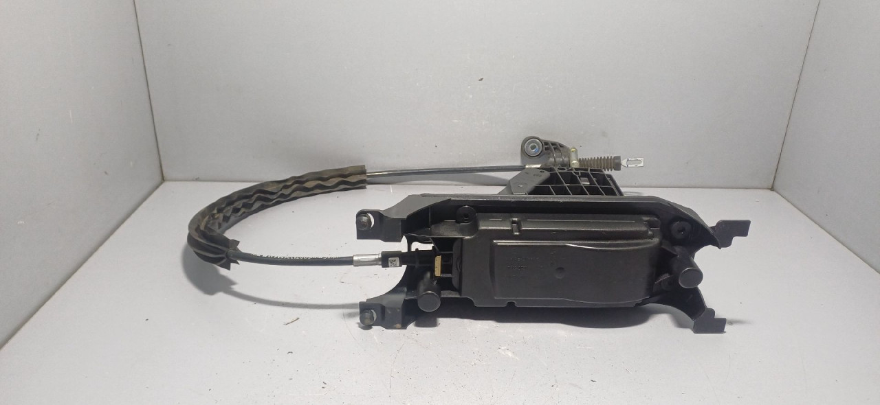 DIJELOVI SALTEBLA VW T-ROC > 17- 5Q0713025C