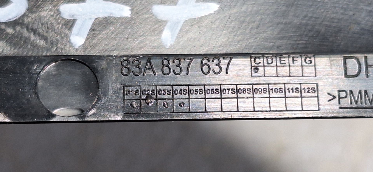 DIJELOVI LAJSNA AUDI Q3 > 18- 83A837637