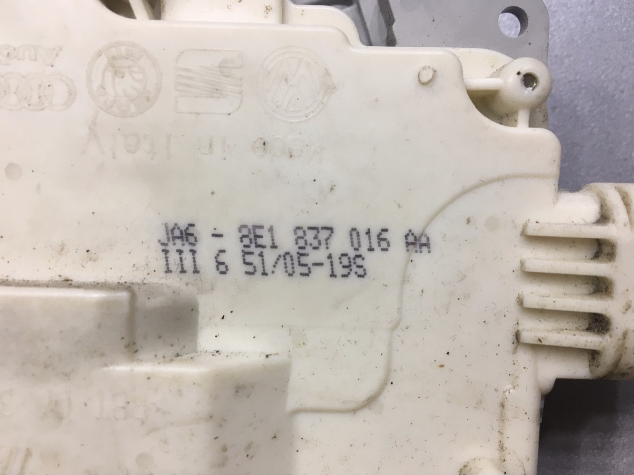 BRAVA VRATA AUDI A4 (B7) > 04-07 8E1837016AA