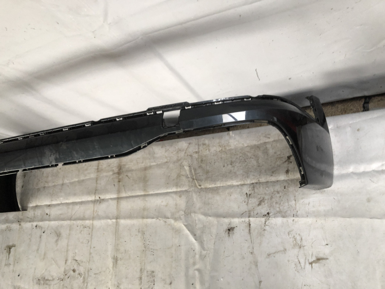 DIJELOVI DIFUZOR AUDI A4 (B9) > 19- 8W9807527