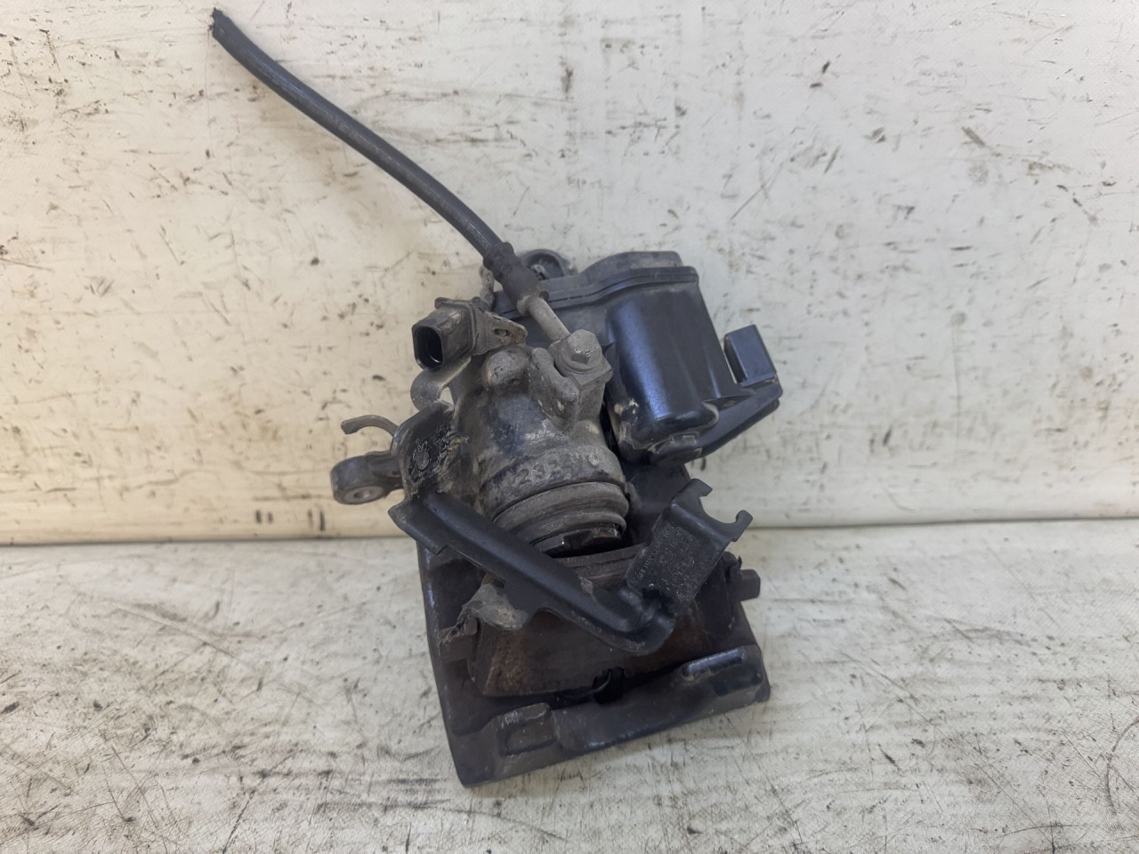 DIJELOVI KOCIONA KLJESTA AUDI A7 > 18- 4N0615404F