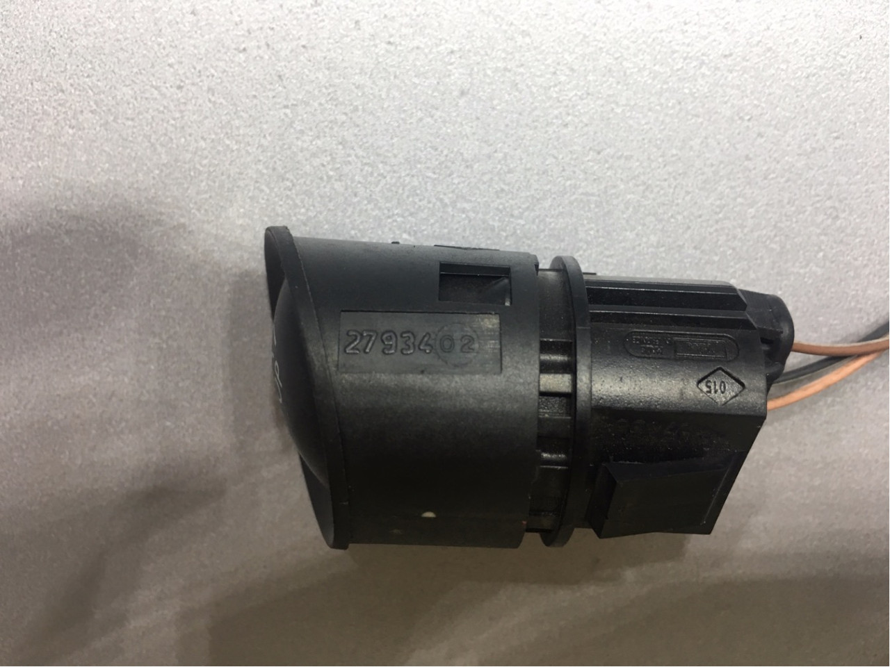 DIJELOVI PREKIDAC RENAULT MEGANE > 08-12 2793402