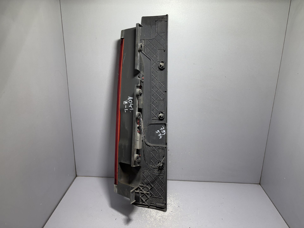 DIJELOVI STOP SVJETLO OPEL VIVARO > 07-14 93857722