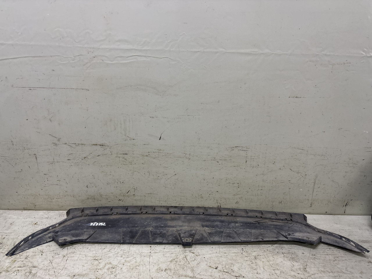 PLASTIKA BRANIKA VW PASSAT B7 > 10-14 3AA805903