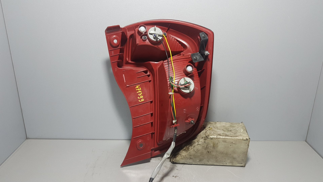 DIJELOVI STOP SVJETLO KIA PICANTO > 11-15 924011Y0