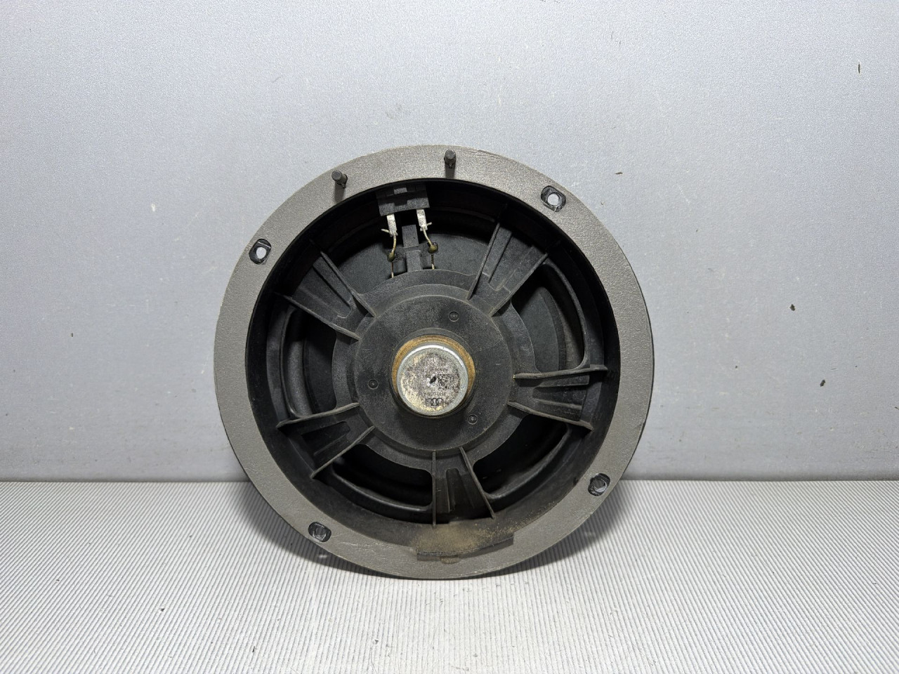 DIJELOVI ZVUCNIK AUDI Q3 > 11-15 2.0 8R0035415