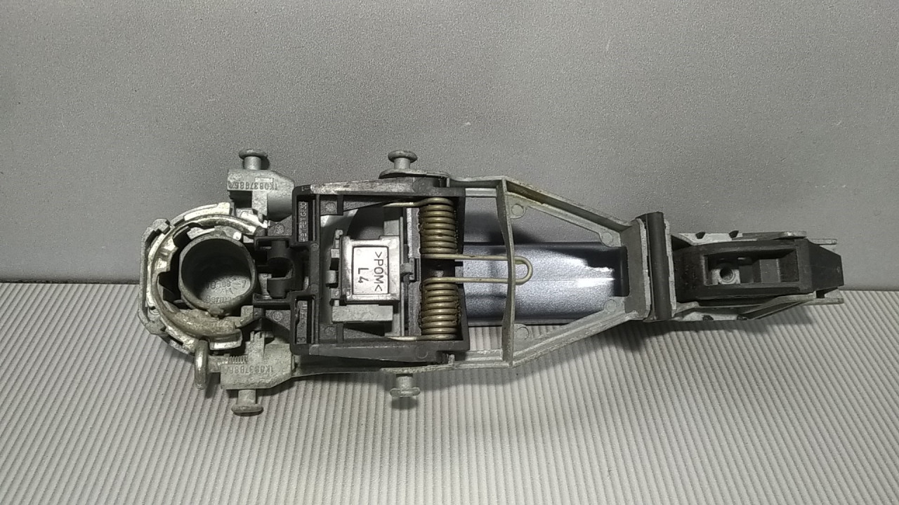 RUCKA VRATA SKODA OCTAVIA > 04-08 1Z0839886A