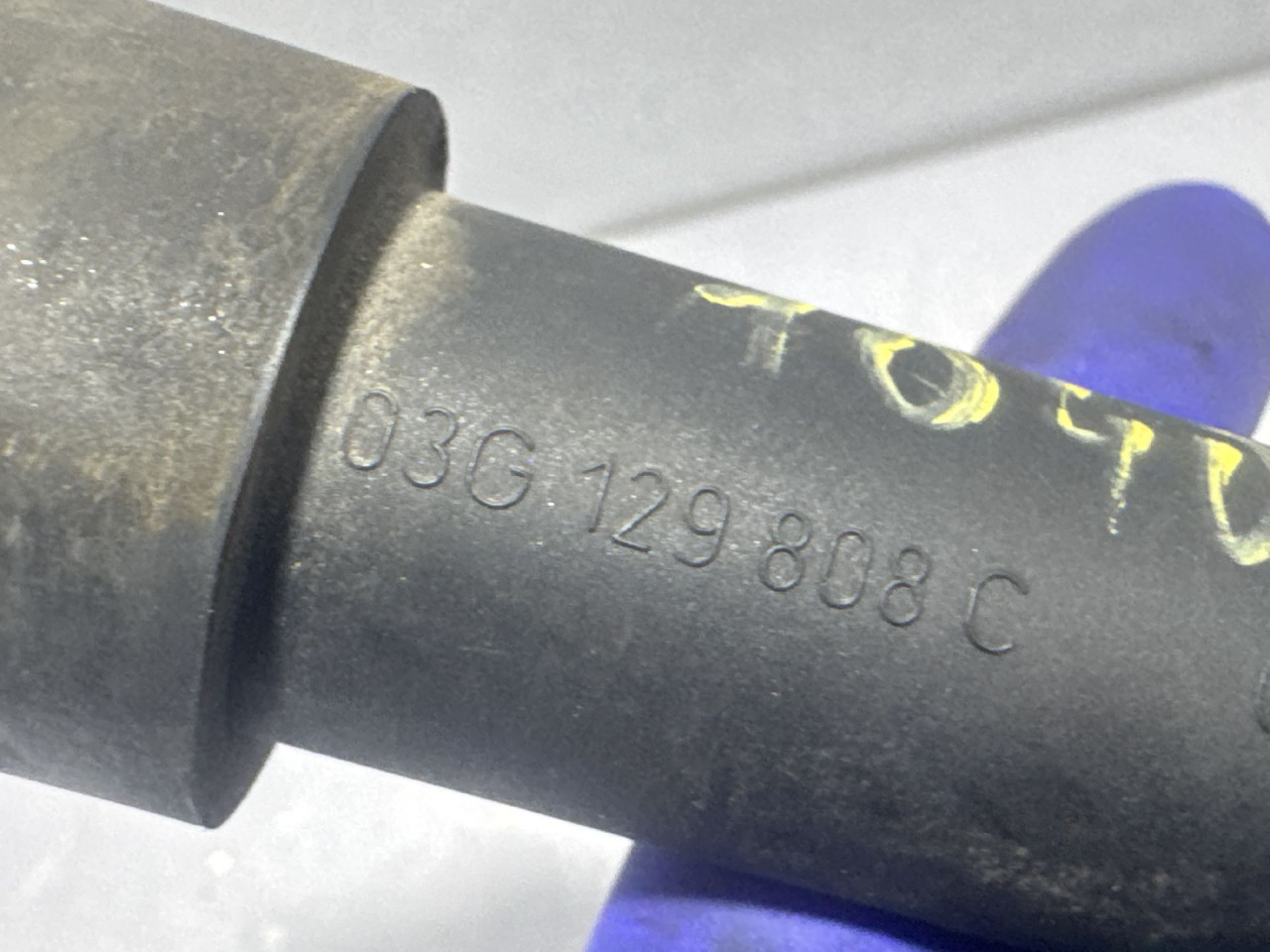 DIJELOVI VAKUM PUMPICA VW CADDY > 10-15 1.6 03G129808C