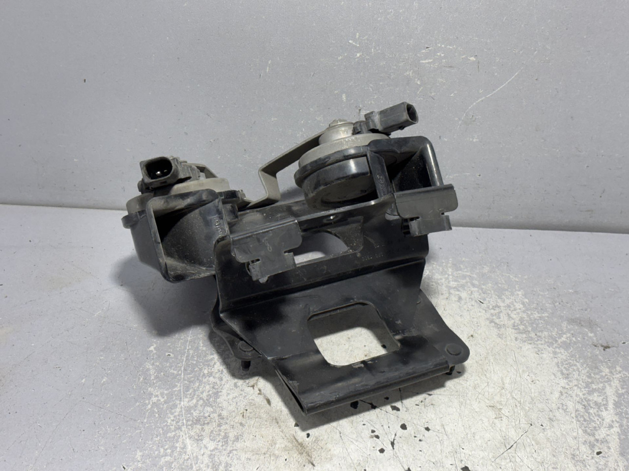 DIJELOVI NOSAC MERCEDES E KLASA (W213/S213) > 16-23
