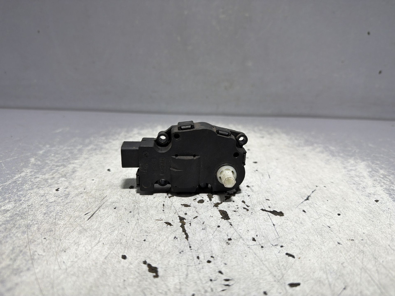 DIJELOVI MOTORIC KLAPNE AUDI A4 (B8) > 12-15 K9749006