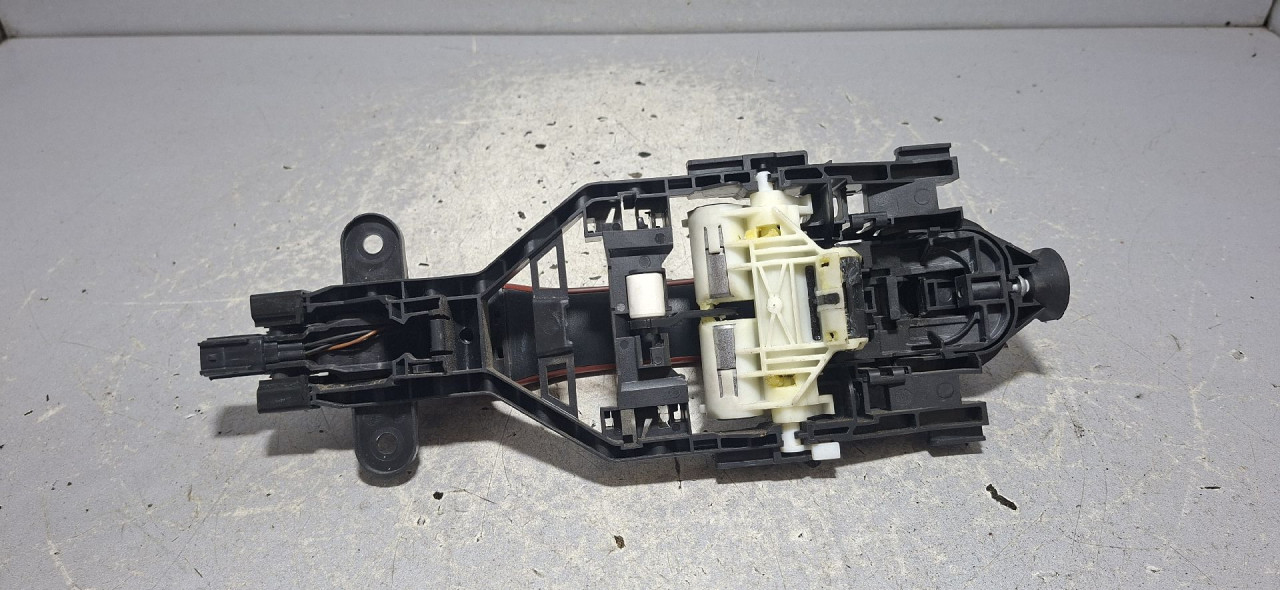 DIJELOVI RUCKA VRATA VOLVO XC60 > 17- 2.0 31378253
