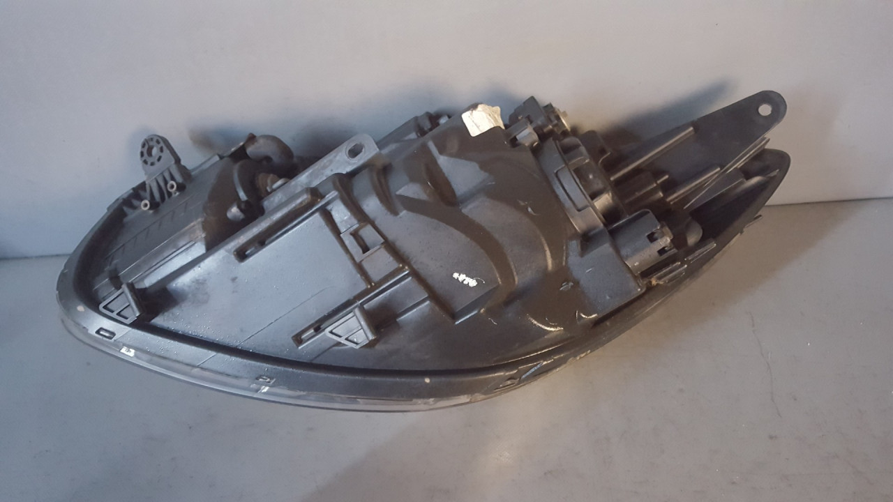 DIJELOVI FAR KIA PICANTO > 11-15 921021Y0