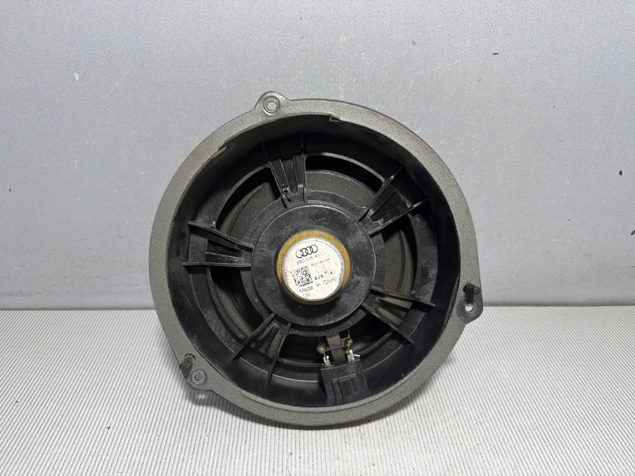 DIJELOVI ZVUCNIK AUDI A4 (B8) > 07-11 2.0 8R0035411