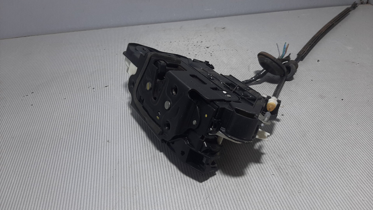 DIJELOVI BRAVA VRATA SKODA FABIA > 14- 1S1837015C