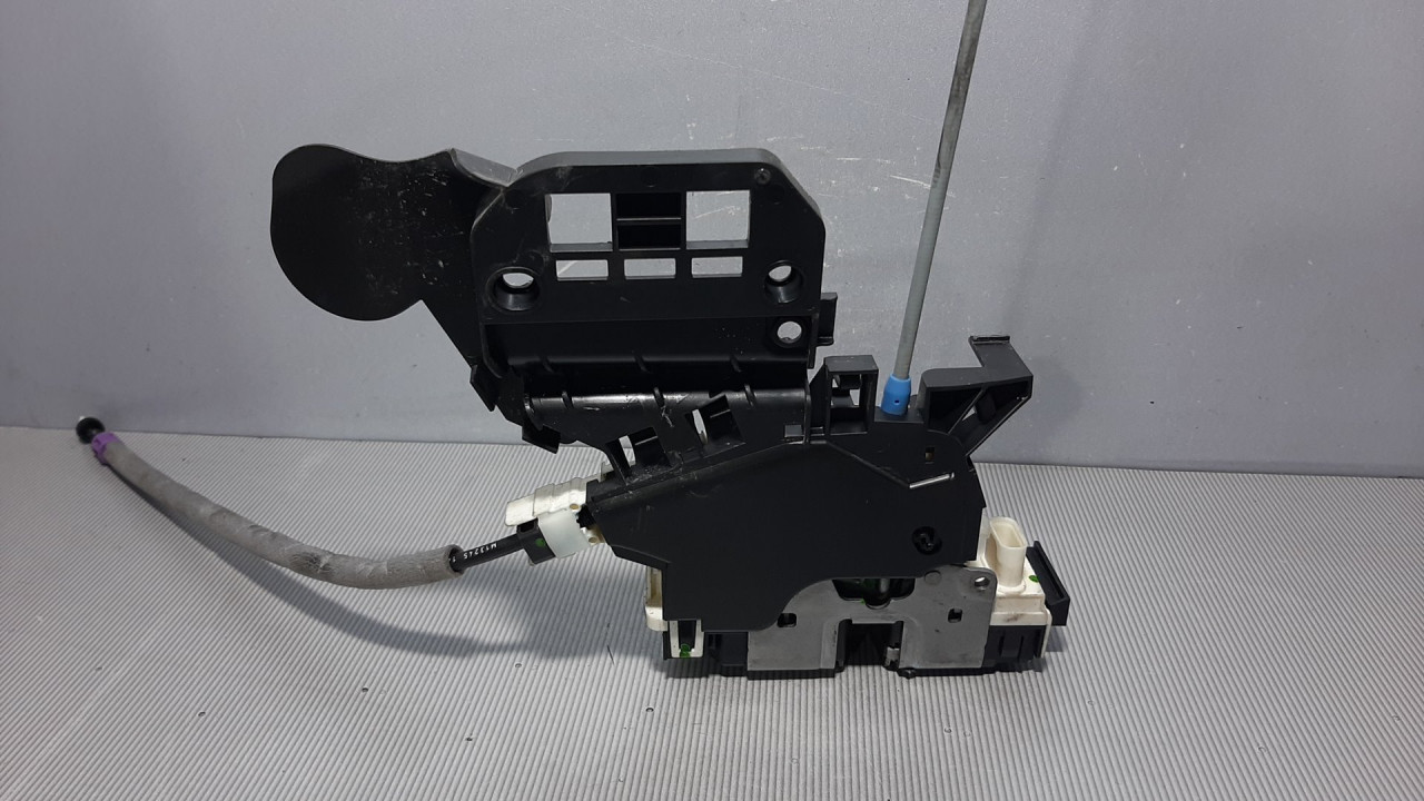 BRAVA VRATA MERCEDES C KLASA (C205) > 15-18 A2047302835