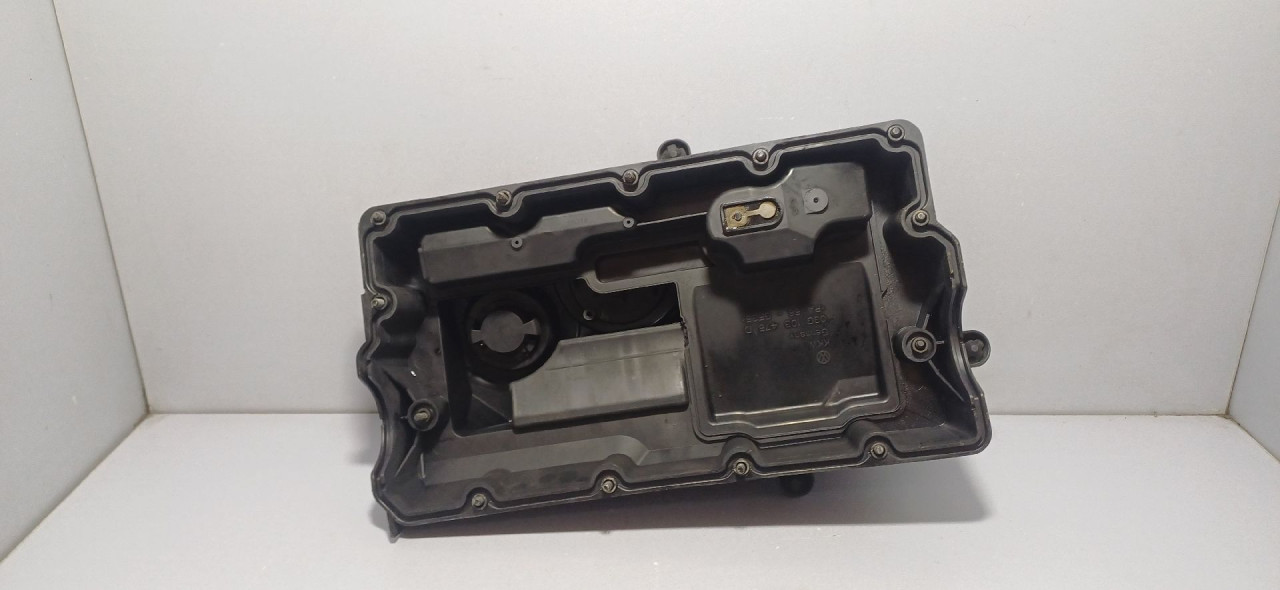 DIJELOVI DEKLO VW GOLF 5 > 03-08 03G103475D