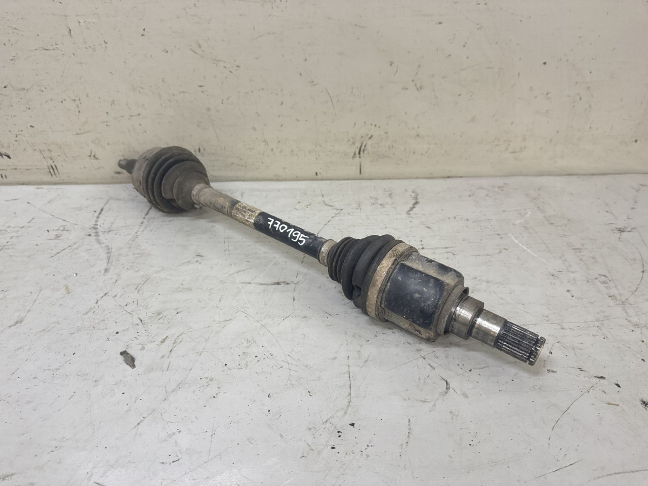 POLUOSOVINA SUZUKI SWIFT > 10-13 4410268L80