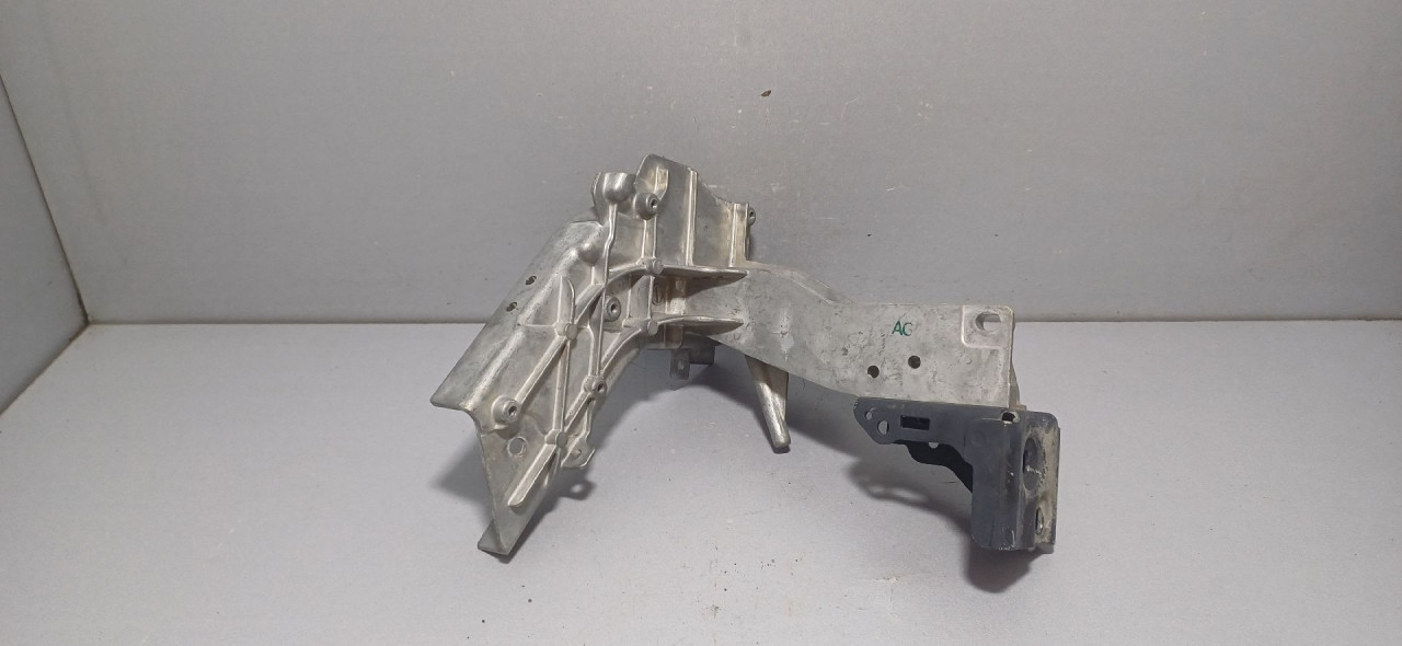 DIJELOVI NOSAC MERCEDES GLC (X253) > 16-22 2.0 A2536210700