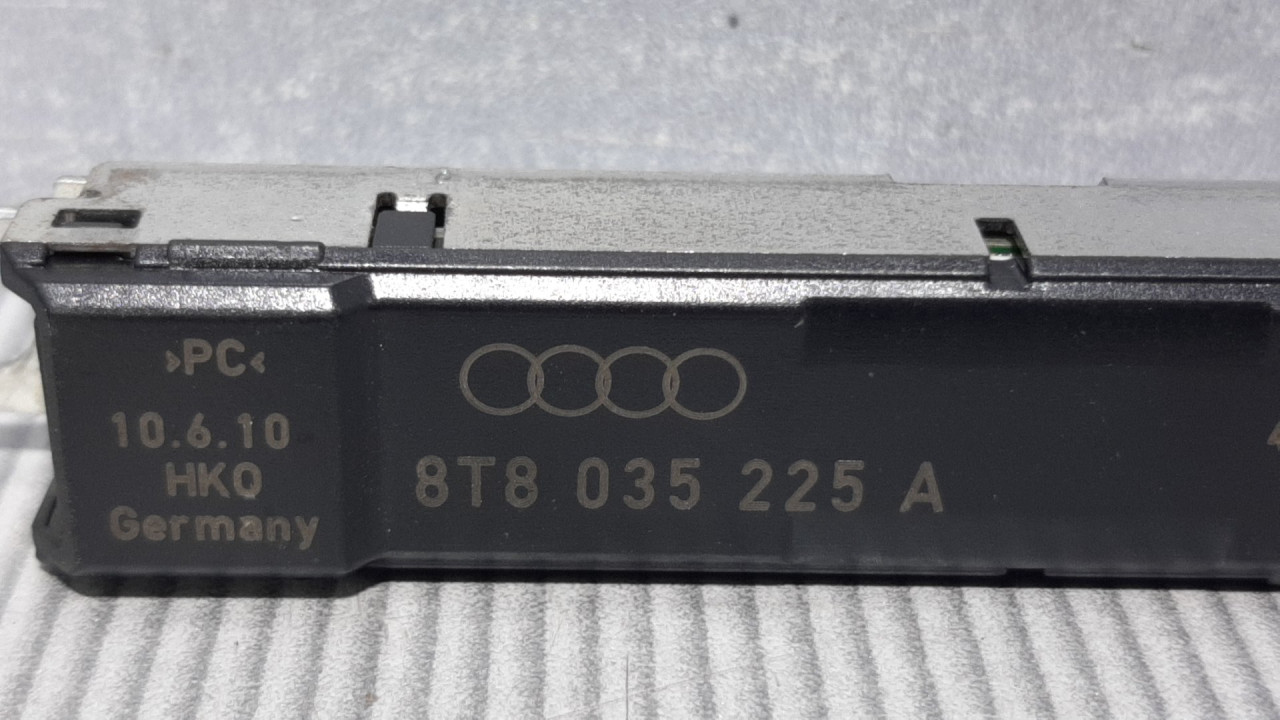 ANTENA AUDI A5 (8T) SPORTBACK > 07-11 8T8035225A