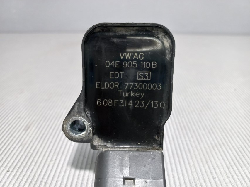 DIJELOVI BOMBINA VW GOLF 7 > 12-16 04E905110B