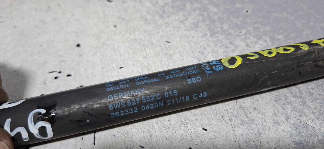 DIJELOVI AMORTIZER GEPEKA AUDI A4 (B9) > 19- 8W9827552C