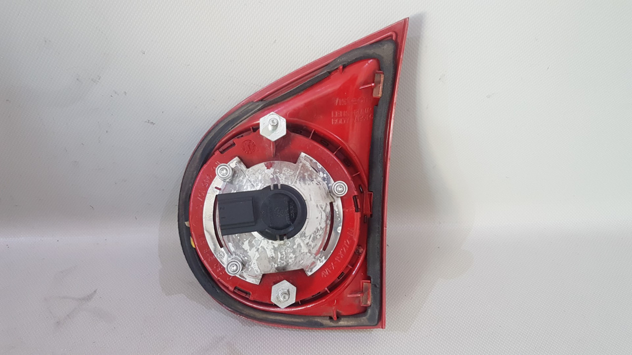 STOP SVJETLO VW GOLF 5 > 03-08 VG036015 1K6945107C