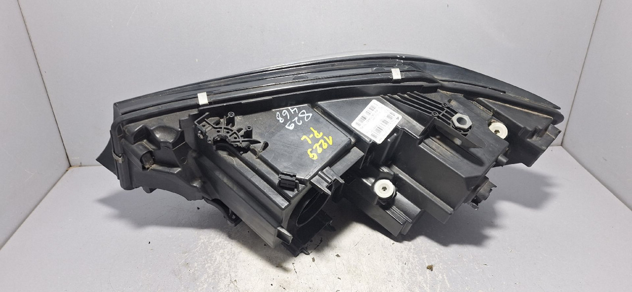 DIJELOVI FAR BMW SERIJA 3 (G20) > 18-22
