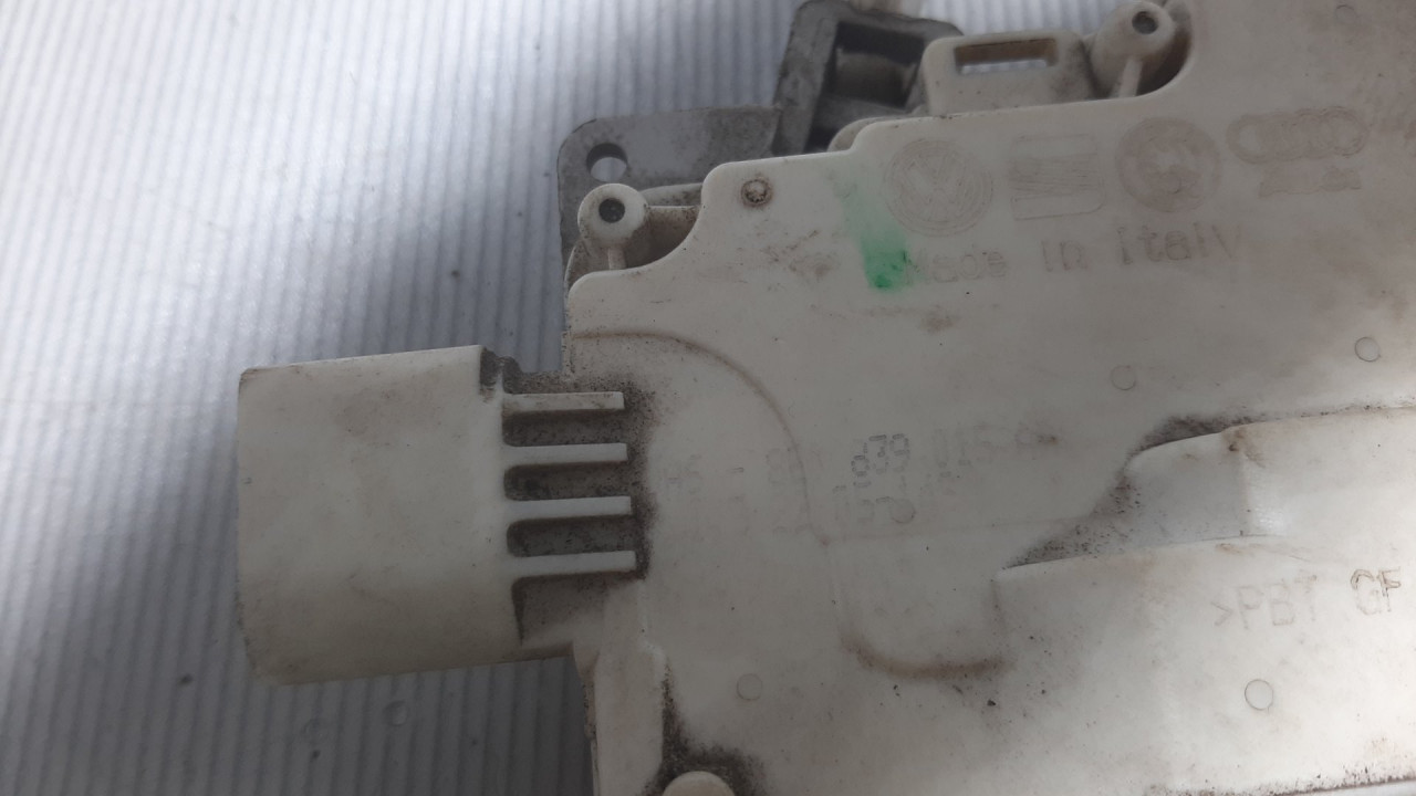 BRAVA VRATA AUDI A4 (B7) > 04-07 8E0839015AA