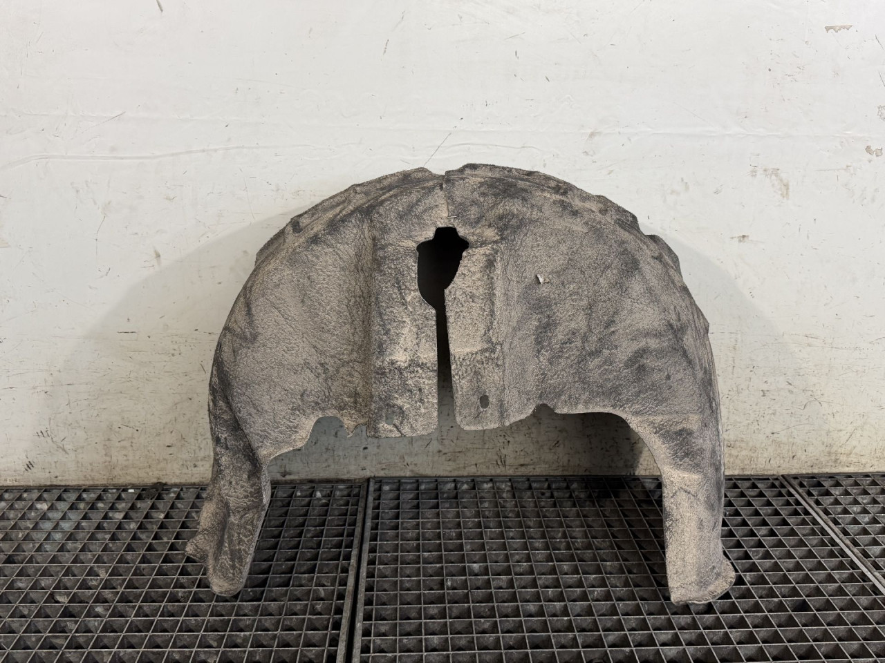DIJELOVI UNUTRASNJI BLATOBRAN AUDI A4 (B8) > 07-11 2.0
