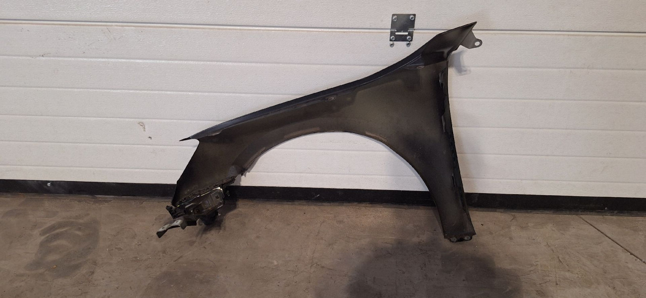 DIJELOVI BLATOBRAN AUDI A3 (8Y) > 20 -  2.0 8Y0821106A