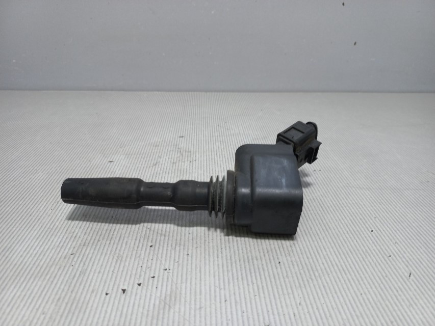 BOMBINA VW GOLF 7 FACELIFT > 16- 04E905110K