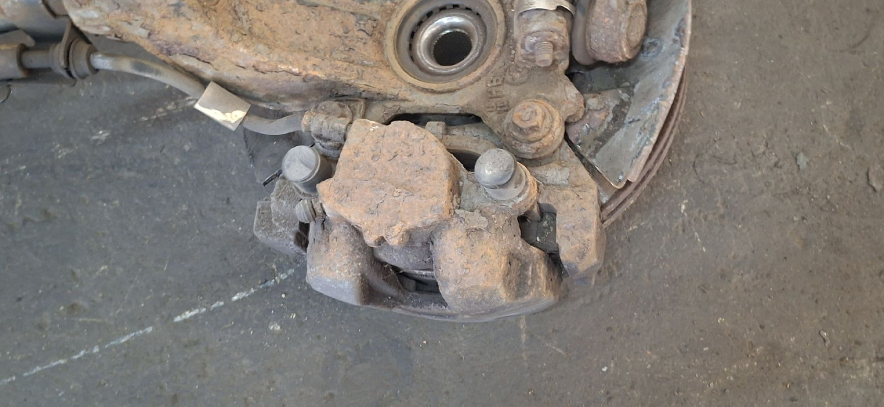 DIJELOVI KOCIONA KLJESTA VOLVO XC60 > 13-17 36002410