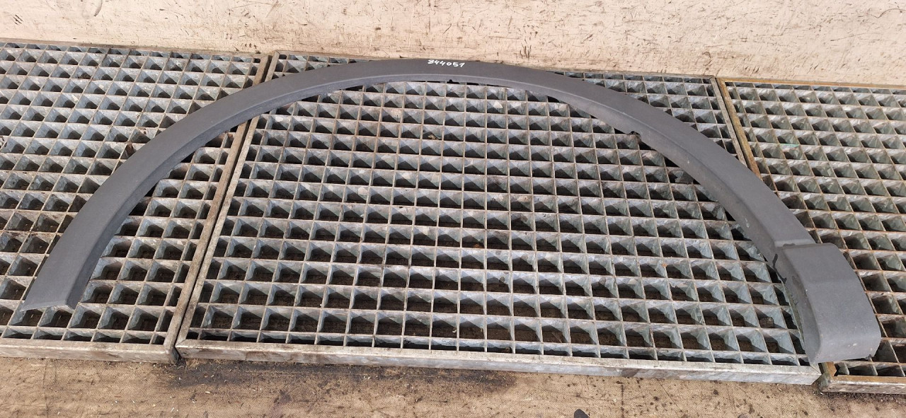 DIJELOVI RUB BLATOBRANA AUDI Q3 > 18- 83A853717