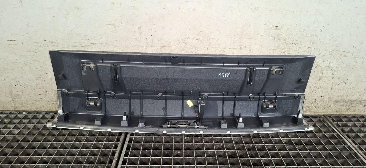 DIJELOVI PLASTIKA AUDI Q3 > 11-15 2.0 876906
