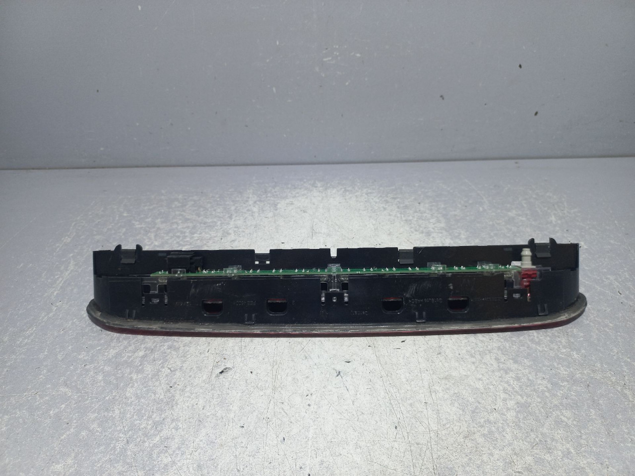 TRECE STOP SVJETLO SKODA FABIA > 18- 3CN945087