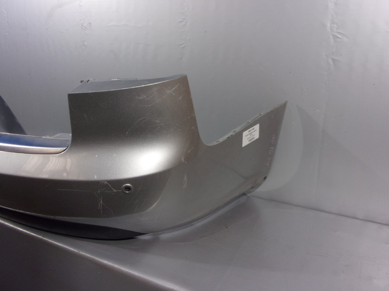 BRANIK AUDI A4 (B7) > 04-07 AD022010 8E5807385
