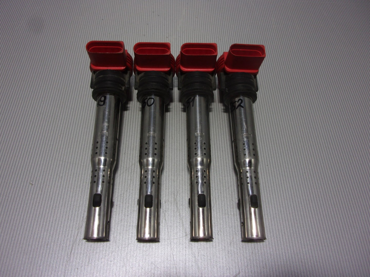 DIJELOVI BOMBINA AUDI Q7 > 06-09 06E905115E