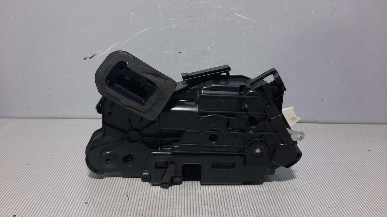 DIJELOVI BRAVA VRATA VW GOLF 6 > 08-12 5K1837015B