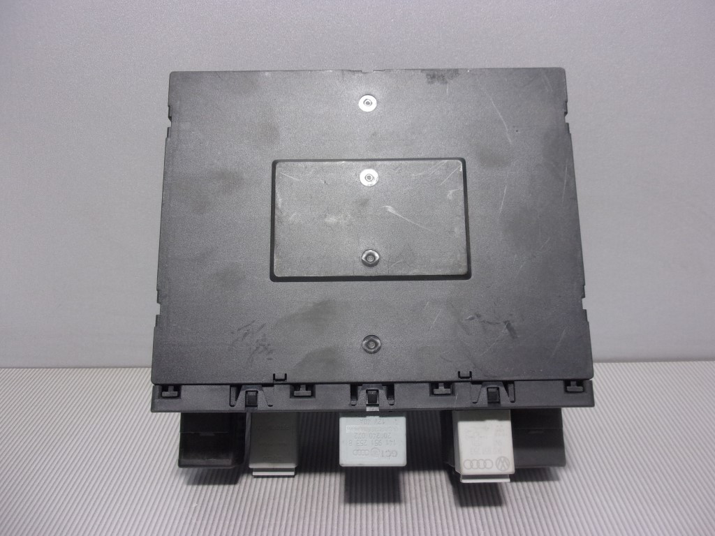 ELEKTRONIKA MODUL VW CADDY > 03-10 3C0937049AH
