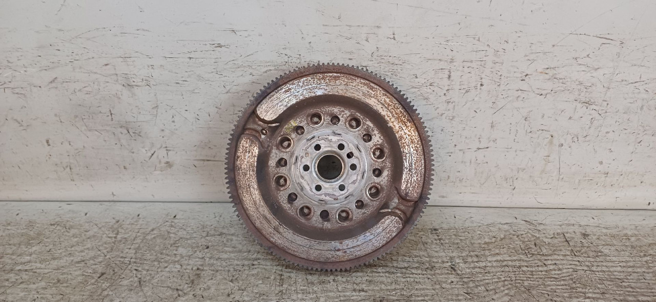 DIJELOVI ZAMAJAC PEUGEOT 308 > 13-17 9805958180