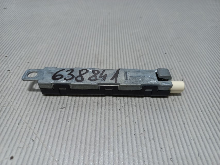 DIJELOVI ANTENA VW GOLF 6 > 08-12 5K0035552