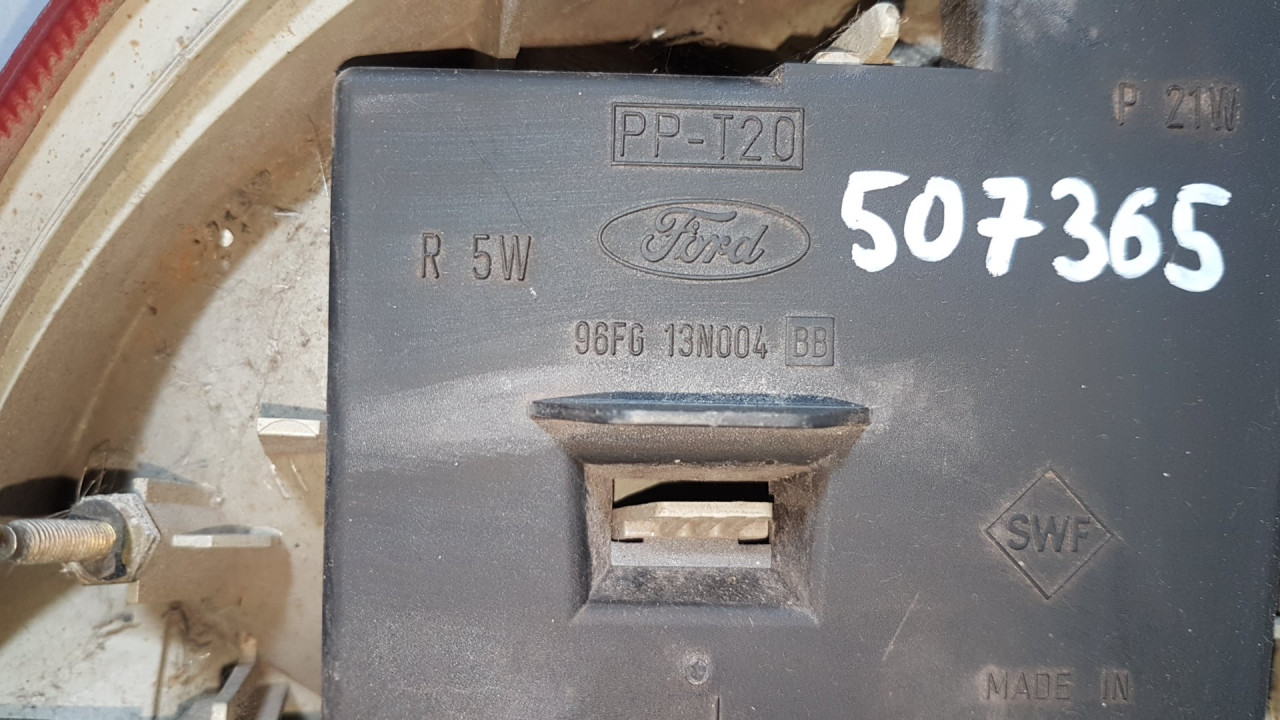 STOP SVJETLO FORD FIESTA > 99-02 96FG13N004BB