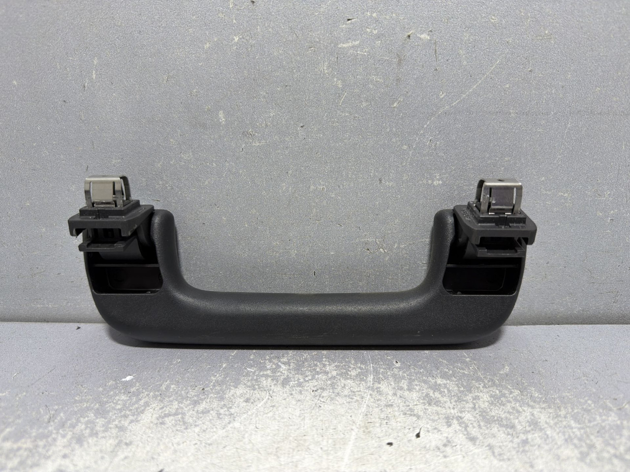 DIJELOVI KROVNA RUCKA AUDI A4 (B9) > 15-18 2.0 8R0857607H