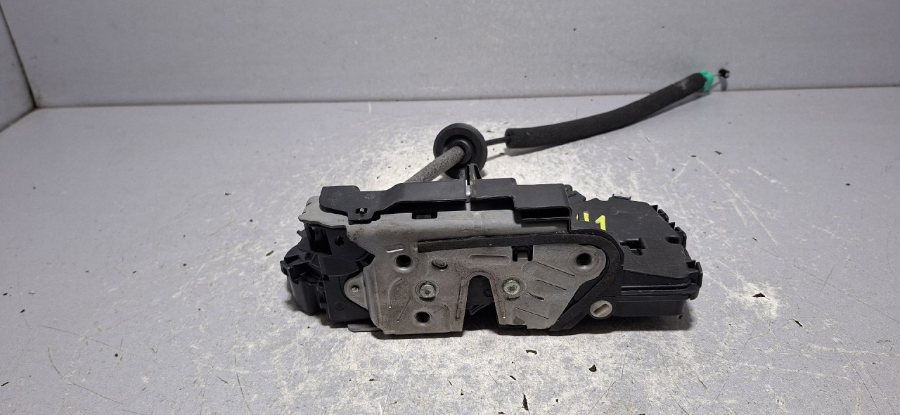 DIJELOVI BRAVA VRATA AUDI A3 (8Y) > 20 -  5TA839015T