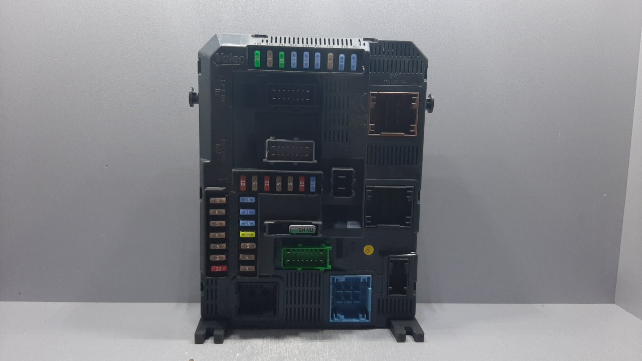 ELEKTRONIKA MODUL PEUGEOT 208 > 15-19 E1064160