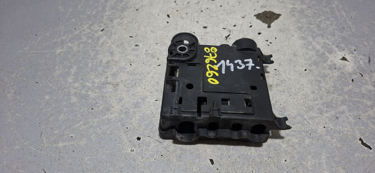 DIJELOVI KLEMA AUDI A4 (B8) > 07-11 2.0 8K0937517A