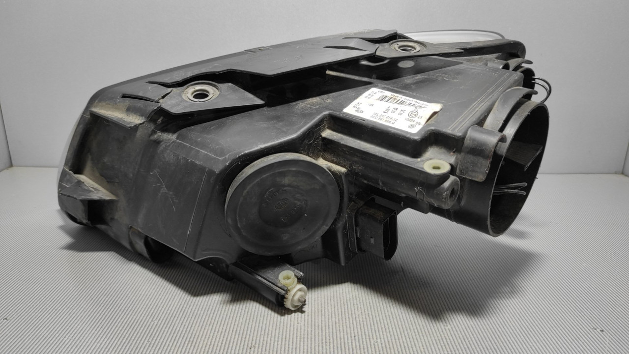 DIJELOVI FAR VW PASSAT B6 > 05-10 3C0941006Q